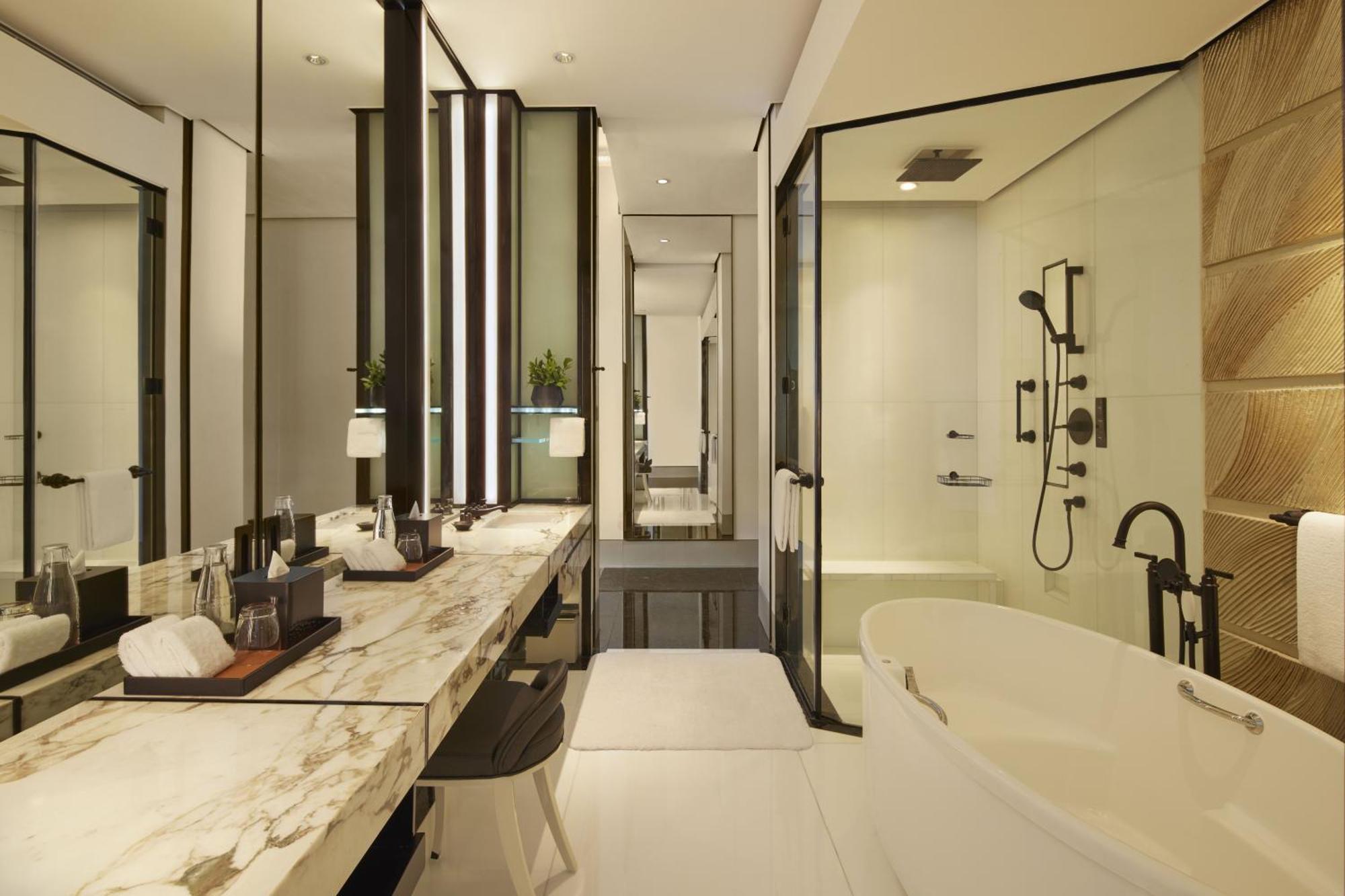 Hotel Keraton At The Plaza, Part Of The Unbound Collection By Hyatt Jakarta Exterior foto