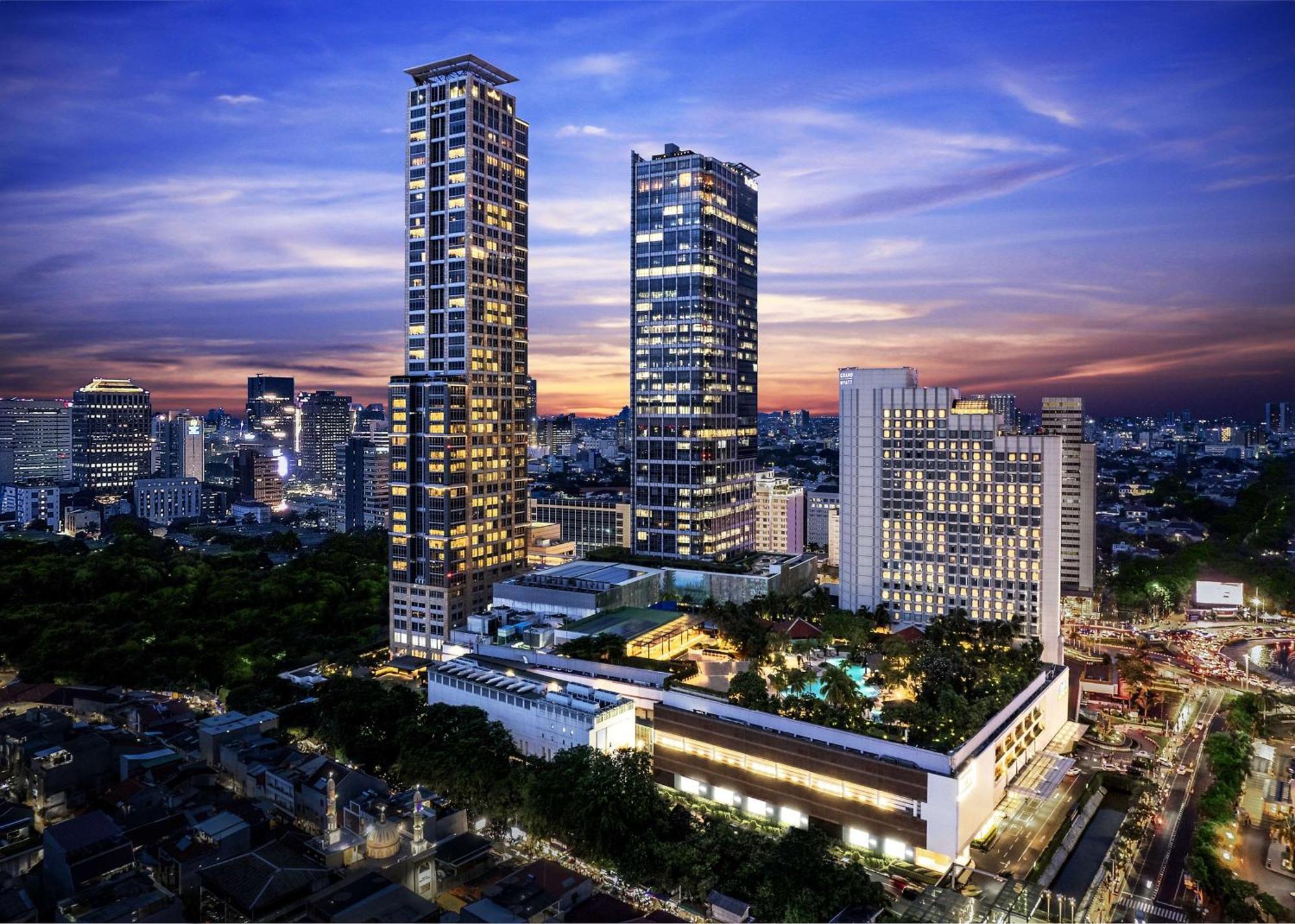 Hotel Keraton At The Plaza, Part Of The Unbound Collection By Hyatt Jakarta Exterior foto